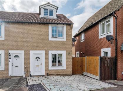 3 Bed Semi-Detached House, Devereux Road, RM16