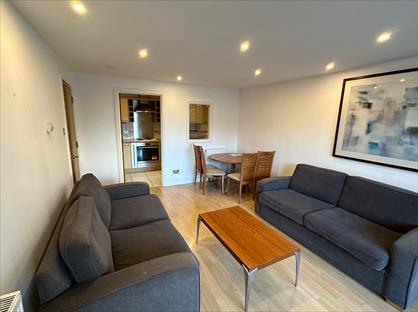 2 Bed Flat, Studley Court, E14