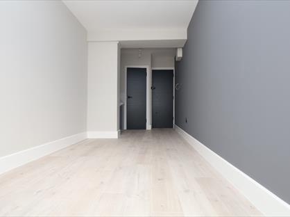 Studio Flat, Faggs Road, TW14