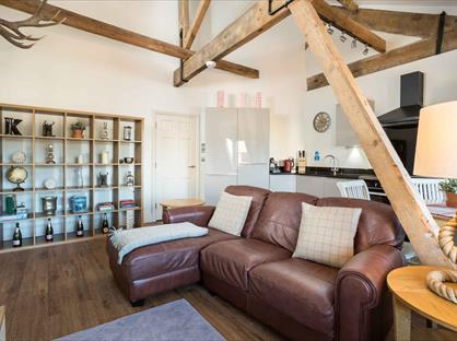 2 Bed Flat, Hunter House, YO1