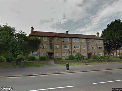 3 Bed Flat, Crossbrook Street, EN8