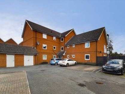 2 Bed Flat, Hammonds House, TW19