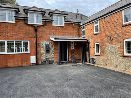 2 Bed Semi-Detached House, Oxford Road, HP14