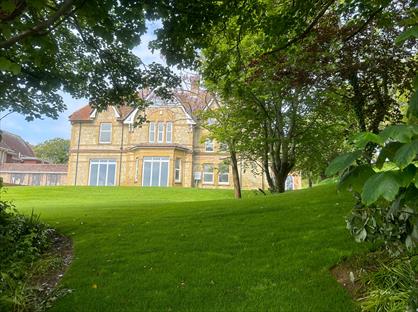 2 Bed Flat, Beatrice Avenue, PO37