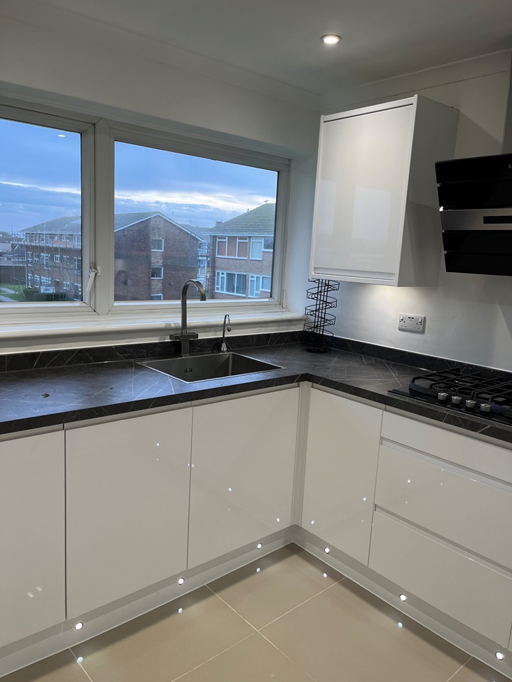 ShorehamBySea 3 Bed Flat, Beach Green, BN43 To Rent Now for £