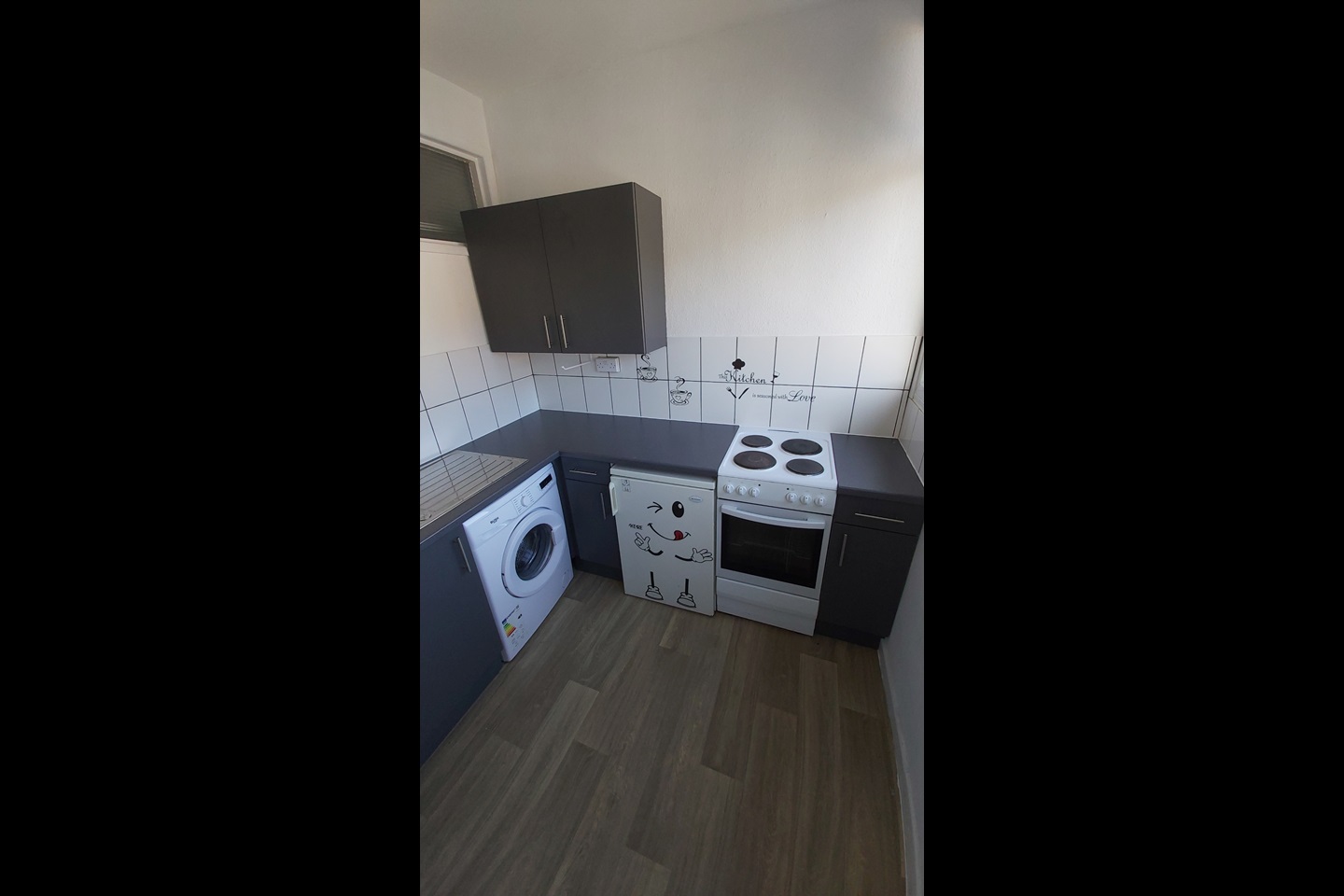 1 Bed Flat, Wolfa Street, DE22 photo 2