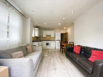 3 Bed Flat, Tooting Bec Road, SW17