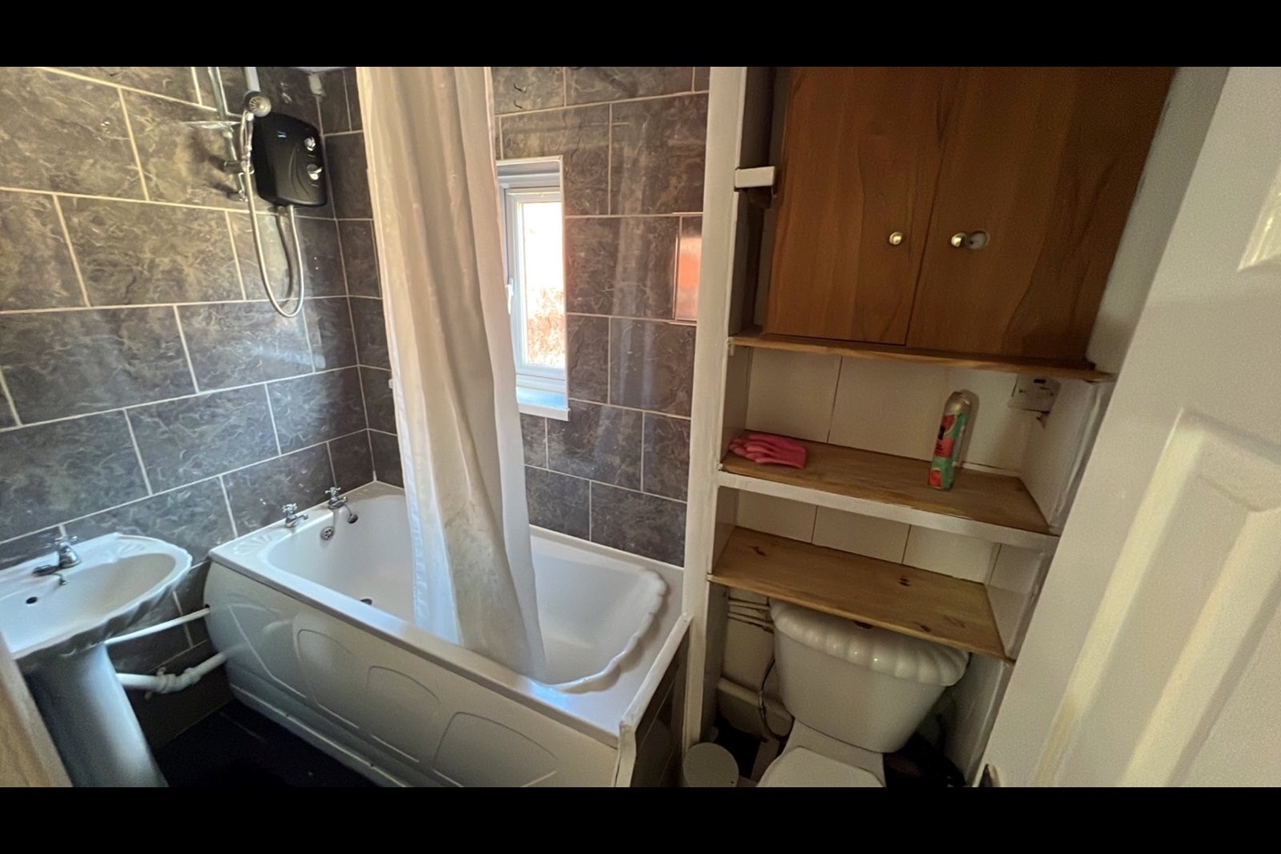 Oldbrook, Milton Keynes Room in a Shared House, Kirkstall Place, MK6