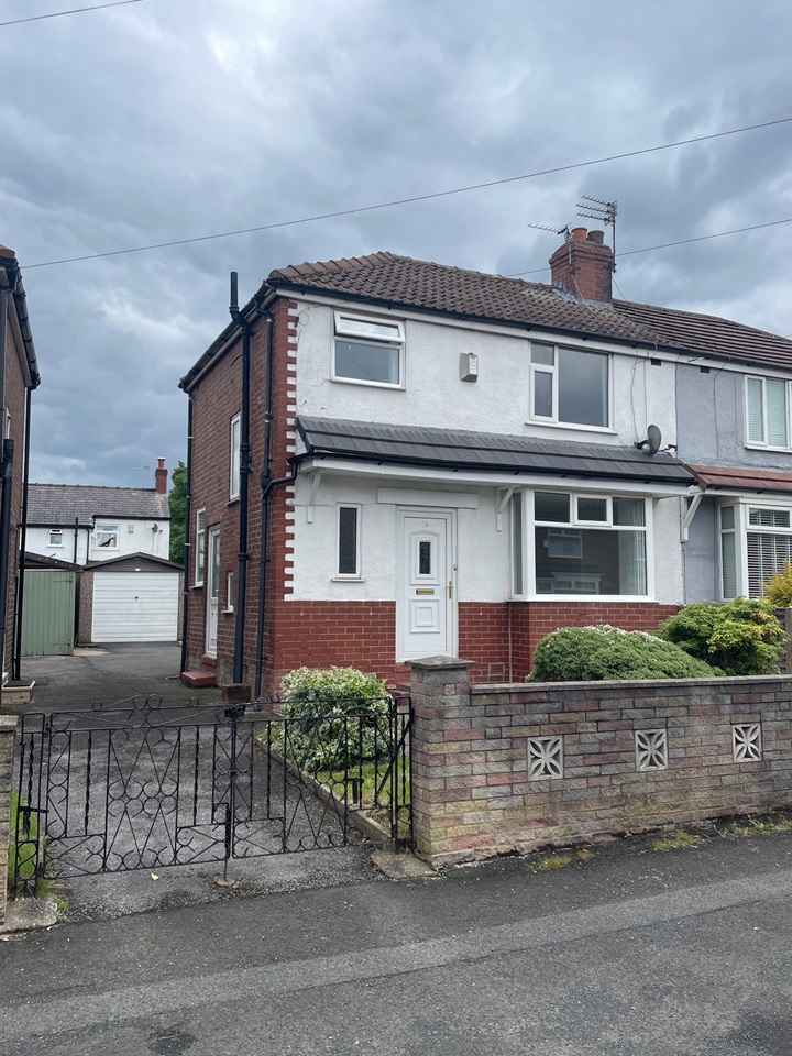 Droylsden, Manchester 3 Bed SemiDetached House, Ashdale Crescent