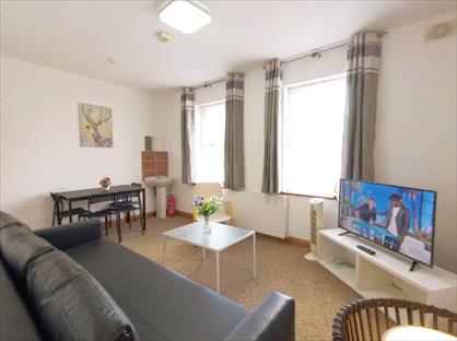 3 Bed Flat, Edgware Road, NW9