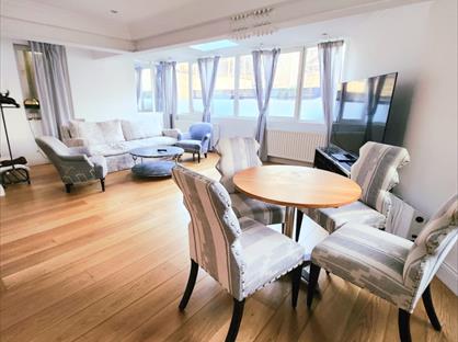 2 Bed Flat, Walton Street, SW3