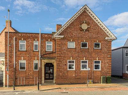 1 Bed Flat, Cannon Street, NN8