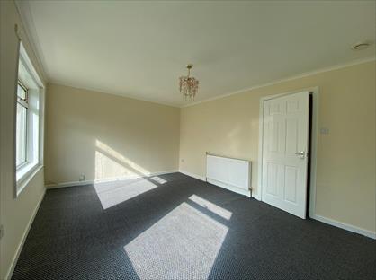 3 Bed Terraced House, Rannoch Place, KA12