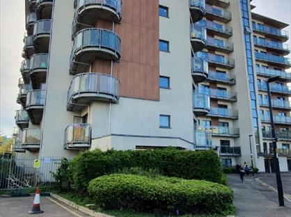 2 Bed Flat, Atlanta Boulevard, RM1