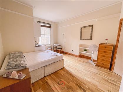 Studio Flat, Linden Gardens, W2