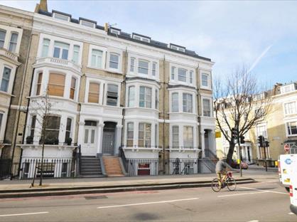 1 Bed Flat, Warwick Road, SW5