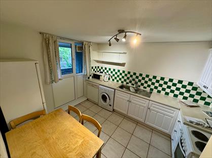 4 Bed Maisonette, Groome House, SE11