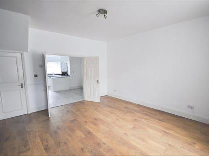 3 Bed Terraced House, Hulme Street, OL6