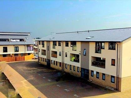 2 Bed Flat, Stonehouse Court, PE2