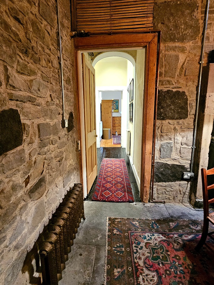 Edinburgh 3 Bed Flat, Alva Street, EH2 To Rent Now for £2,200.00 p/m