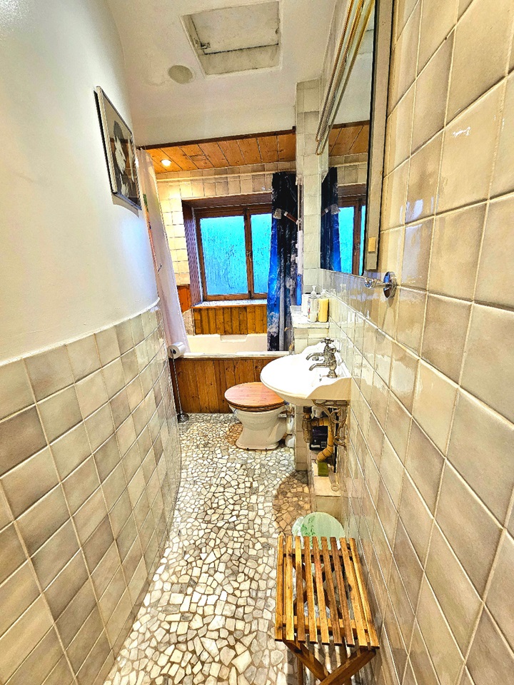 Edinburgh 3 Bed Flat, Alva Street, EH2 To Rent Now for £2,200.00 p/m