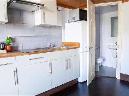 Studio Flat, Hanover House, NW2