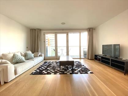 2 Bed Flat, New Providence Wharf, E14