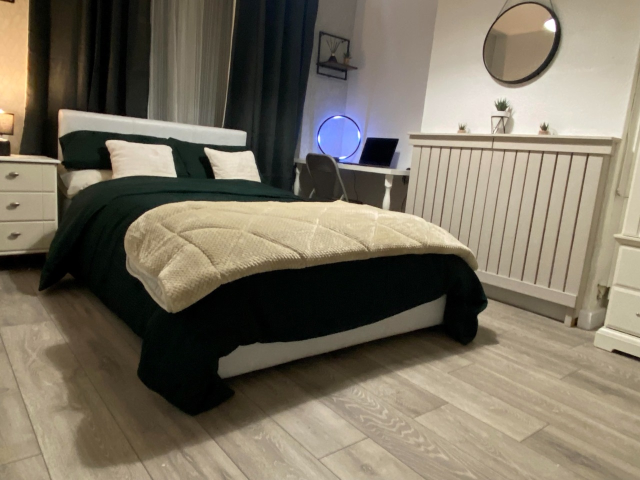 Camberley Room in a Shared House, Bridge End, GU15 To Rent Now for