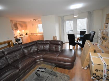 2 Bed Flat, Woolmonger Street, NN1