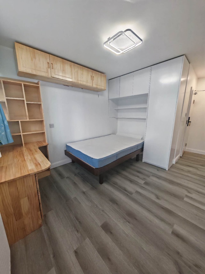 Studio Flat, Swedenborg Gardens, E1