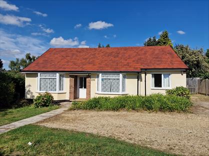 3 Bed Bungalow, Bridge End Road, NG31
