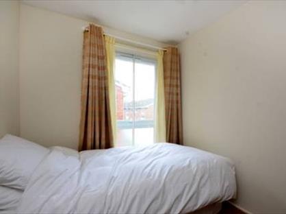 2 Bed Flat, Ravensmede Way, W4