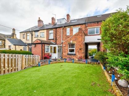 Room in a Shared House, Cross Hill, S35