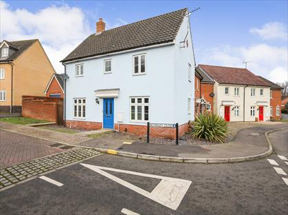 3 Bed Semi-Detached House, Beverley Close, IP25