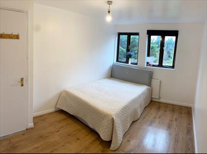 Room in a Shared Flat, Chapter Close, W4