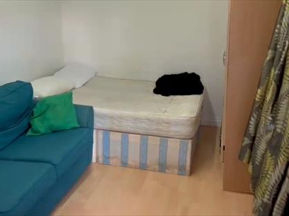 Studio Flat, Brassie Avenue, W3