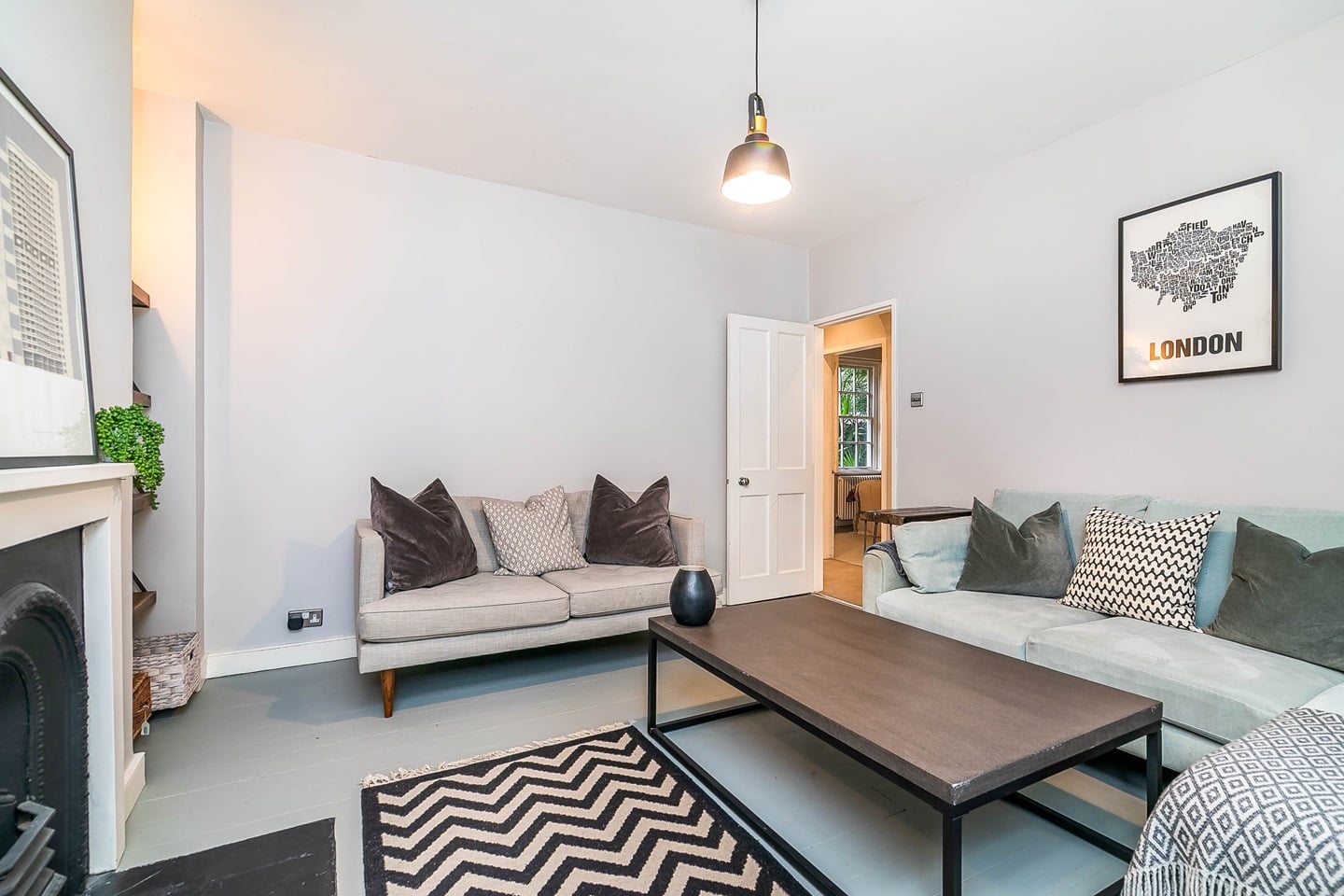 2 Bed Flat, Shipton Street, E2 photo 5