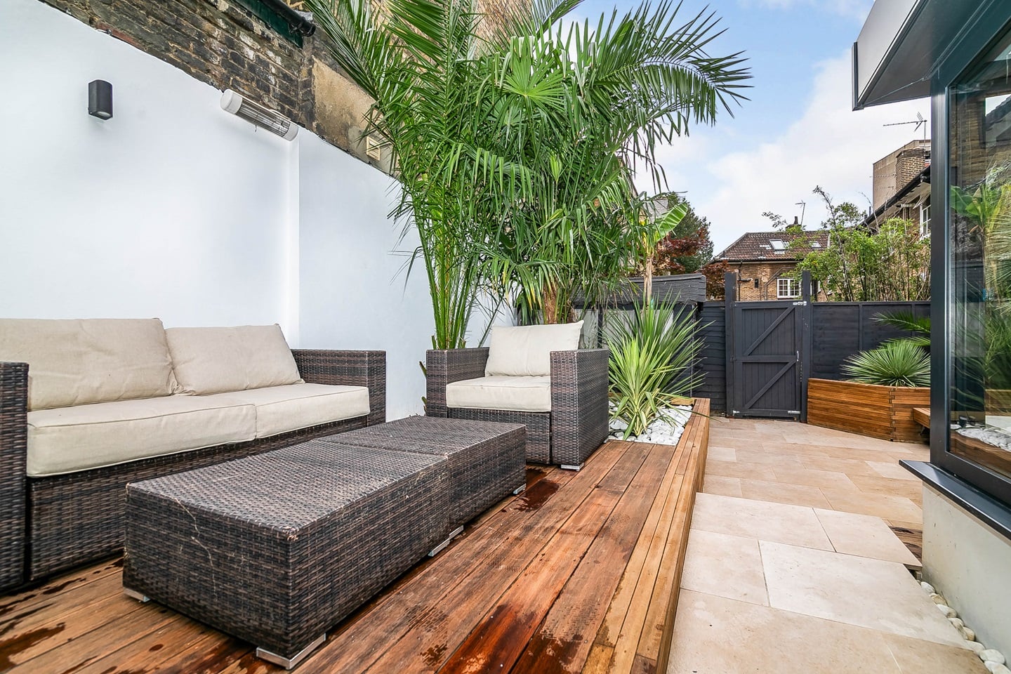 2 Bed Flat, Shipton Street, E2 photo 2