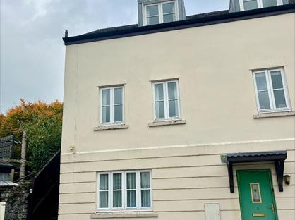 2 Bed Maisonette, Abbeymead Mews, PL19