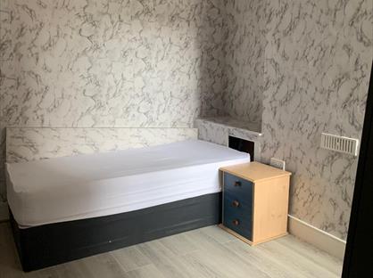 Studio Flat, Sangley Road, SE25