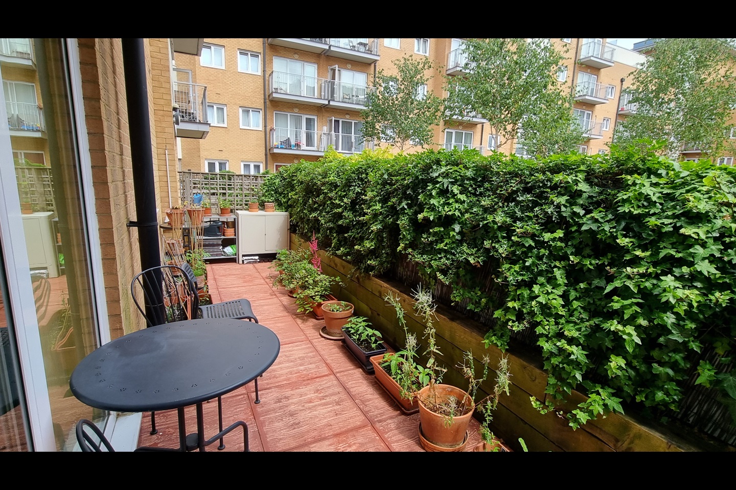 Croydon 1 Bed Flat, Peebles Court, CR0 To Rent Now for £1,450.00 p/m