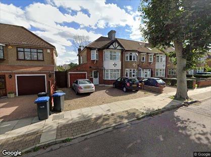 4 Bed Semi-Detached House, Ladysmith Road, EN1