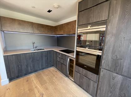 1 Bed Flat, Exchange Gardens, SW8