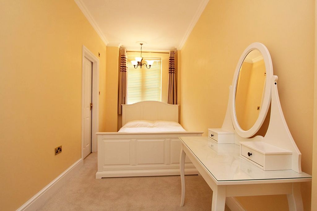 2 Bed Flat, Tavistock Court, WC1H, N1 7GU