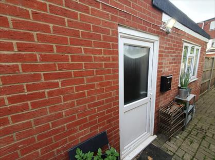 1 Bed Flat, Woodville Road, NW11