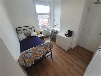 Room in a Shared House, Alventhrope Road, WF2