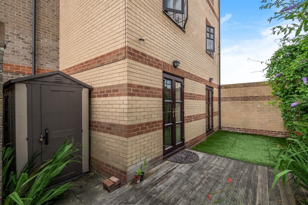 Additional image 11 of 2 Bed Flat, Holybrook, RG1, N1 7GU