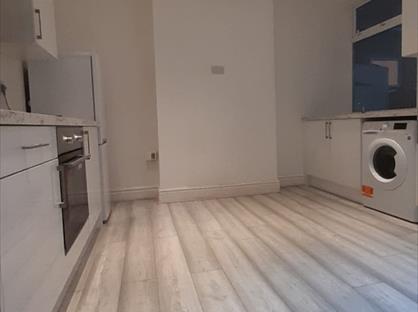 5 Bed Semi-Detached House, Welford Road, LE2