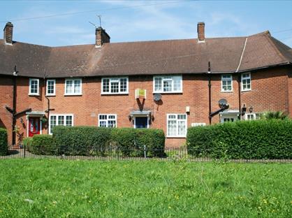 5 Bed Terraced House, Hilary Road, W12