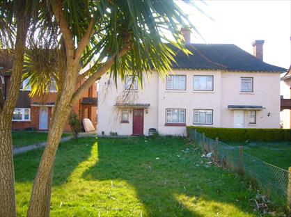 5 Bed Terraced House, Old Oak Road, W3